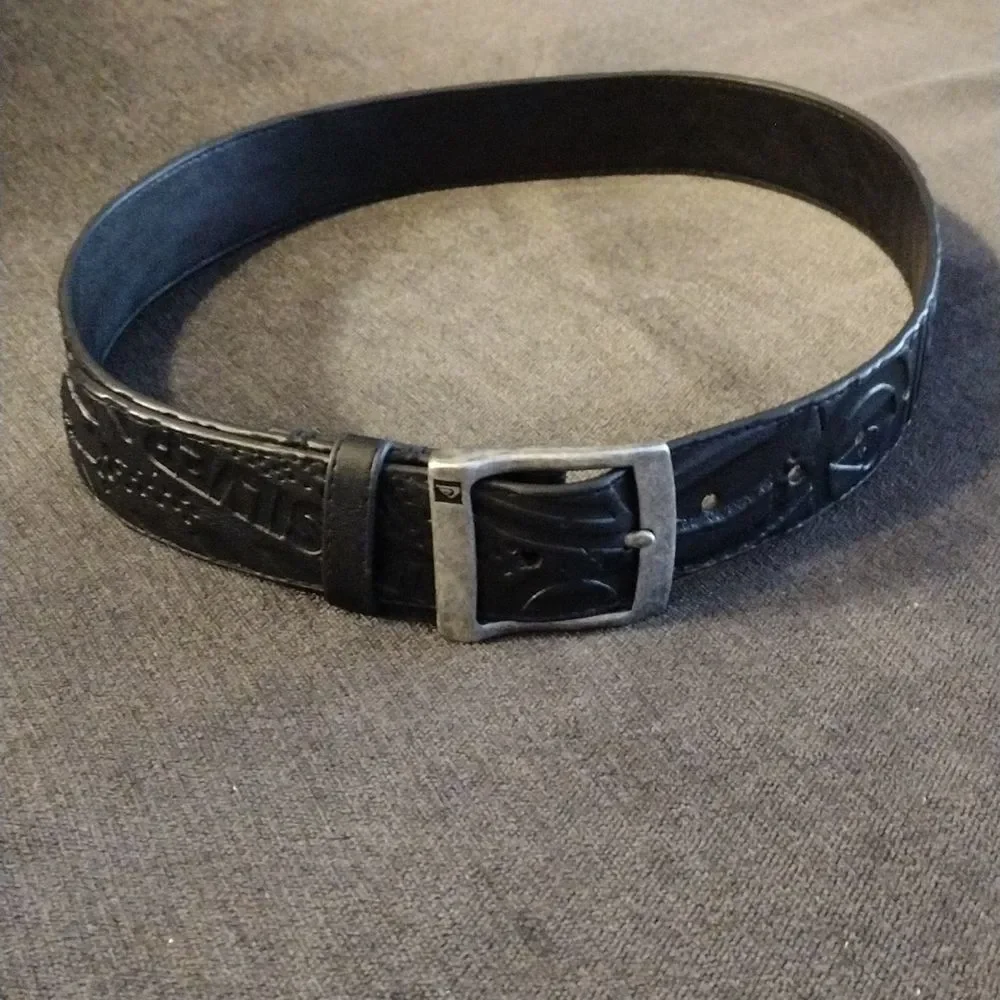 Quicksilver Logo Embossed Blet